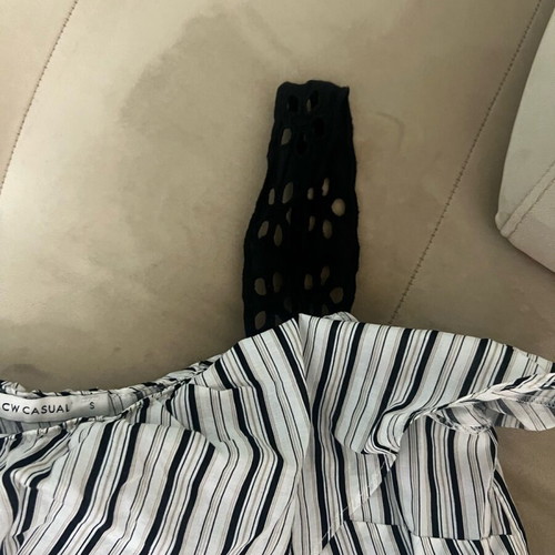 Women's top like new, size S, black and beige