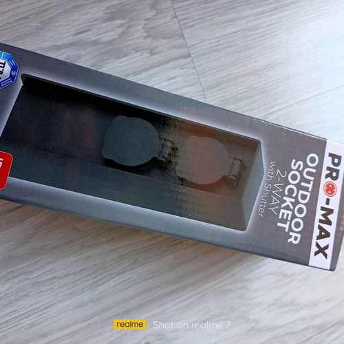 Pro max outdoor socket with 2 outlets, new, protective cover and caps