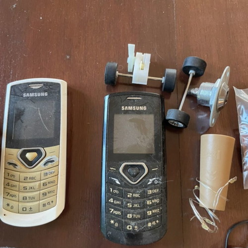 Lot of electronics for parts and DIY projects, including Walkman and Samsung phones
