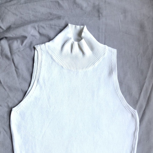 Benetton white knitted sleeveless top with mock neck, like new, S