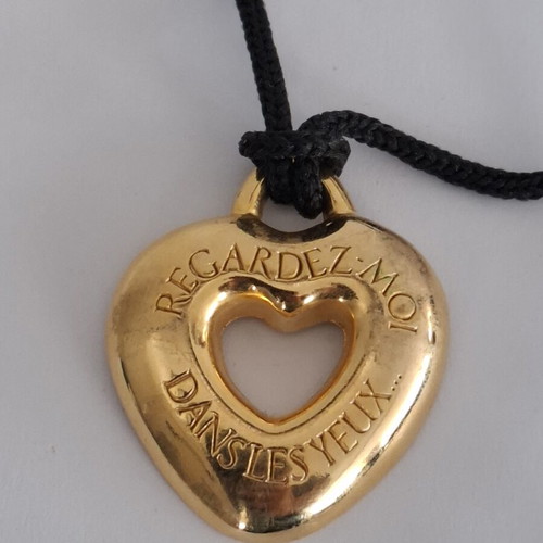 Wonderbra vintage heart pendant gold, like new