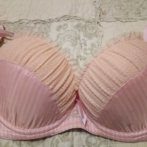 Bra size 3 like new, pink