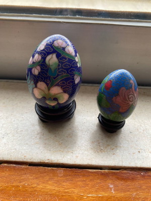 Chinese decorative eggs used, height 6.5 cm and 5 cm