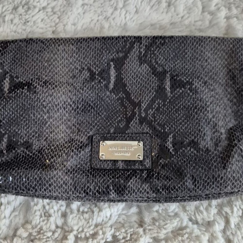 Nine West clutch bag like new, gray python print