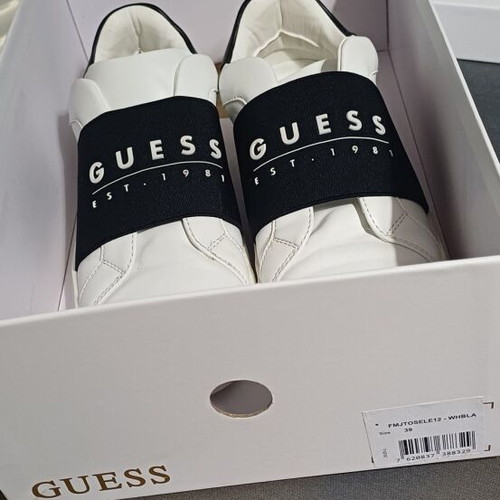 Guess sneakers for boys used, size 39, white