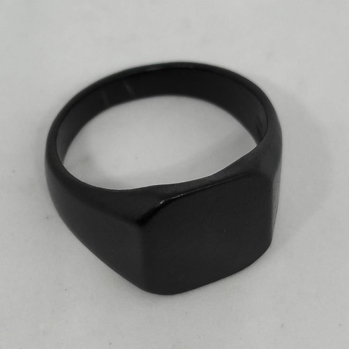 Men's ring black geometric design size 12 like new