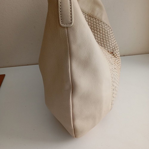 Caprice leather shoulder bag used, beige ecru