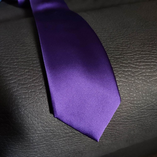 Set of 3 solid color ties like new, width 7cm