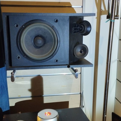 Bose 301 Series III vintage hi-fi bookshelf speakers, collectible