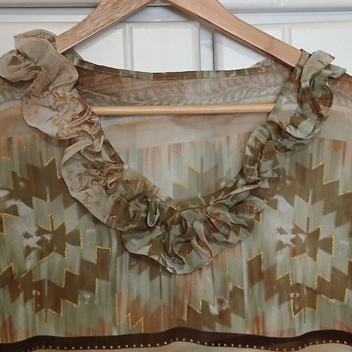 Bohemian sleeveless semi-transparent top with ruffles size medium like new, brown multicolor