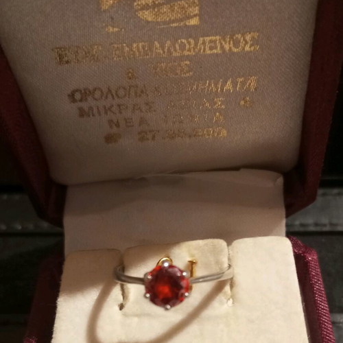 Silver ring 925 with red zircon stone like new