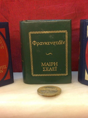 Mini literature books like new, set of 3 collectible