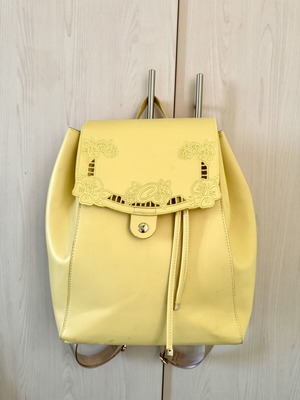 Axel Valentina backpack yellow with embroidered flap