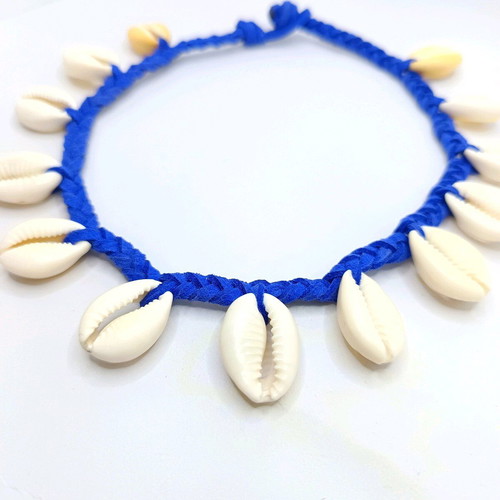 Boho choker necklace with natural shells blue, handmade
