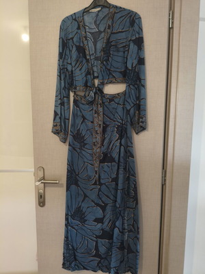 Attrattivo maxi dress new with cut-outs blue floral size S