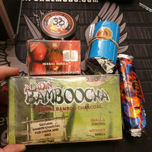 Small hookah complete set like new with accessories and tobacco
