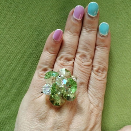 Crystal ring like new, adjustable, green