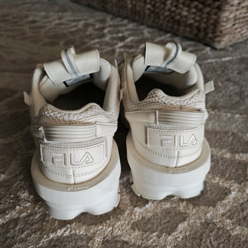 Fila athletic shoes size 41 like new, beige