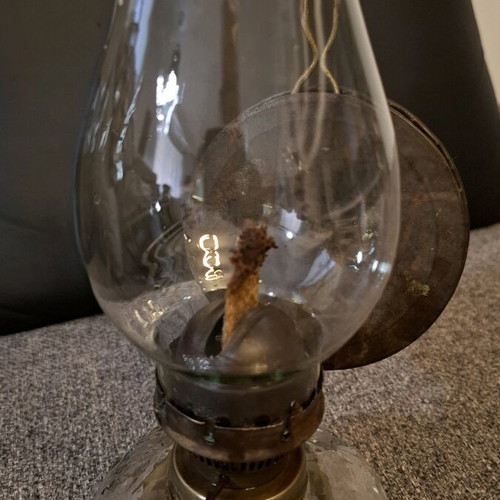Oil lamp used