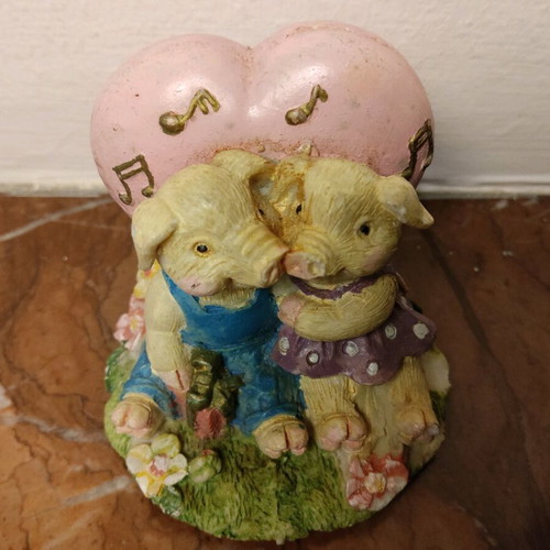 Table decorative item 4.5cm like new