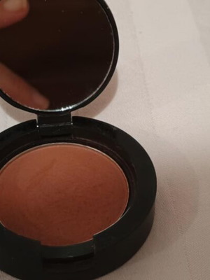 Dust+cream eyeshadow like new, suitable for contouring