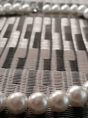 Pearl necklace used, white, all time classic
