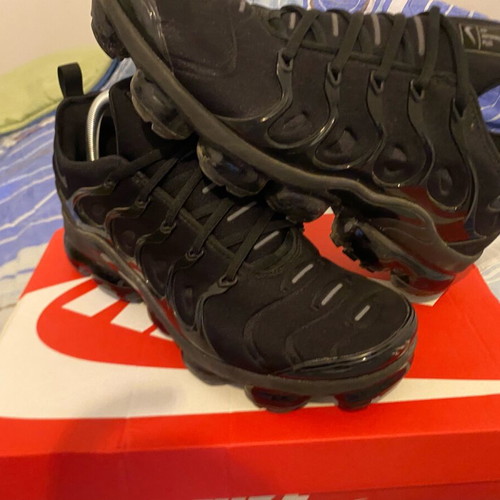 Nike Vapor Max Plus like new, black sneakers size 45
