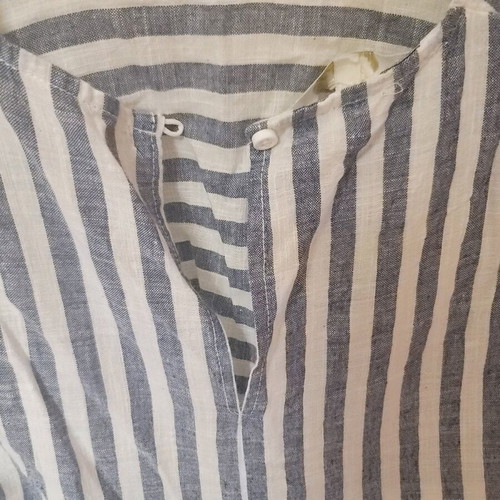 Asymmetric striped top white blue, like new, linen and cotton