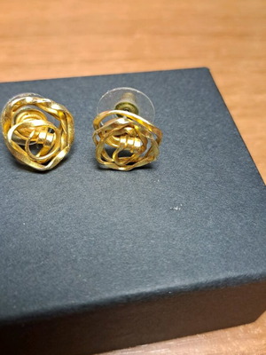 Fo earrings used