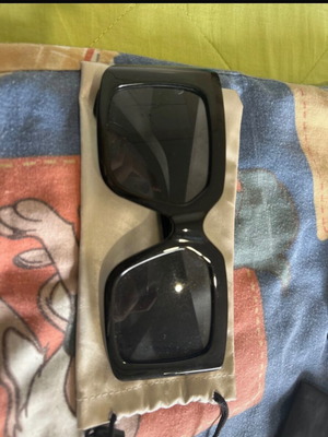 Black sunglasses like new