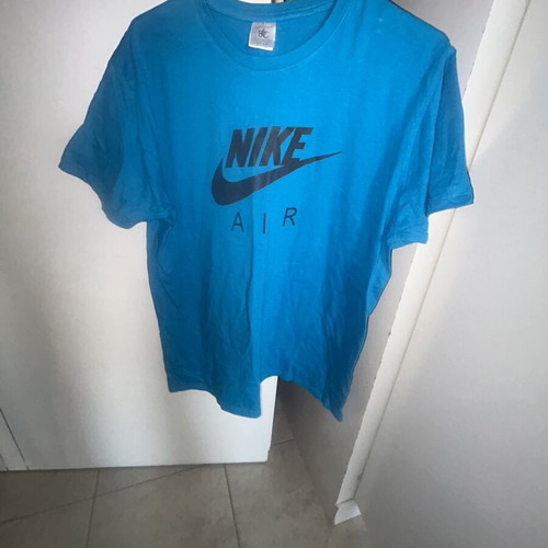 B&C Blue T-shirt like new, size L