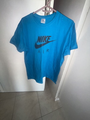 B&C Blue T-shirt like new, size L