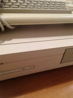 Commodore PC1 computer 1985 used with keyboard, non-working