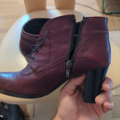 Davos Gomma leather ankle boots size 37 like new, red