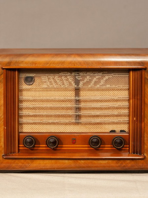 Philips BX594A radio restored, original from 1949