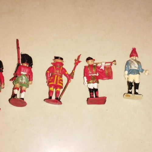 Royal guard toy soldiers used, set of 7, made in England