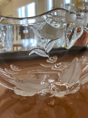 Crystal decorative bowl like new with embossed flowers