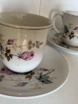 Candia Vintage porcelain coffee cup set of 3 like new with 5 saucers