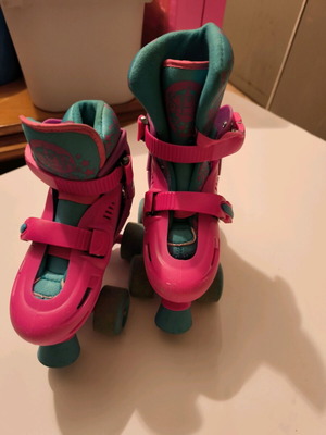 Rollers girl size 25.5-29 slightly used