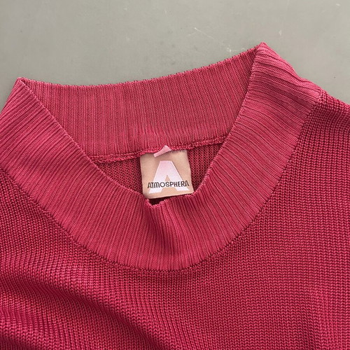 Atmosphere Ribbed Mock Neck Top used, red ombre effect, size L