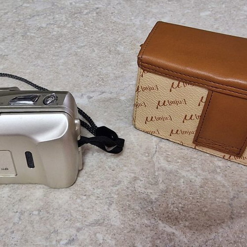 Olympus MJU III 120 35mm Point & Shoot Film Camera like new
