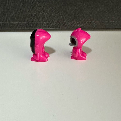 Gogo’s Crazy Bones pink mini figures alien monster set like new
