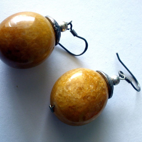 Various earrings like new, vintage designs
