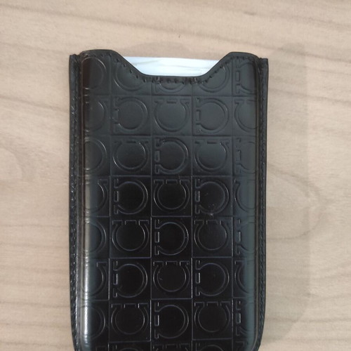 Vintage Salvatore Ferragamo phone case like new, black leather
