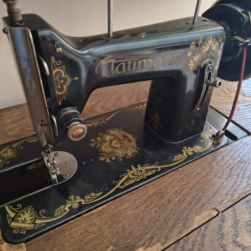 Naumann sewing machine used, functional from 1950