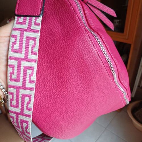 2R Bags Firenze Fanny Pack Belt Bag in Bright Fuchsia Like New
