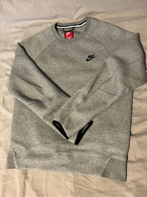 Nike Tech Fleece sweatshirt like new, black and grey, size S