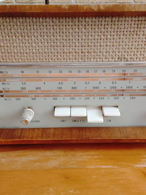 Stern-Radio Sonneberg Orienta 5630 дървено радио употребявано, 1965