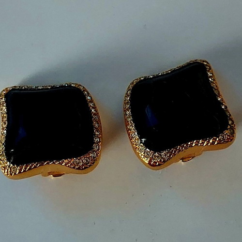 Vintage earrings clip-on from Italy like new, gold and black