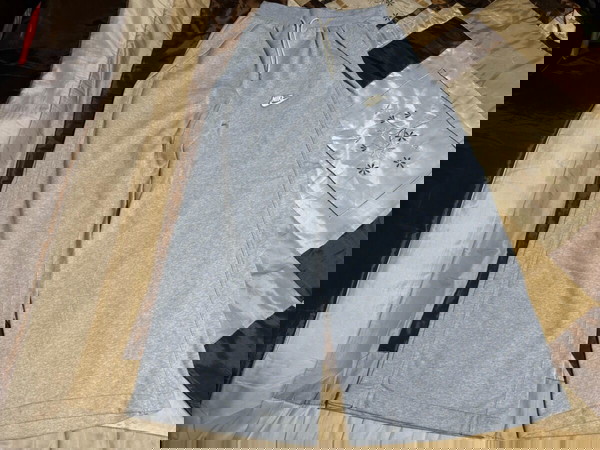 Φόρμα με καμπάνα Nike